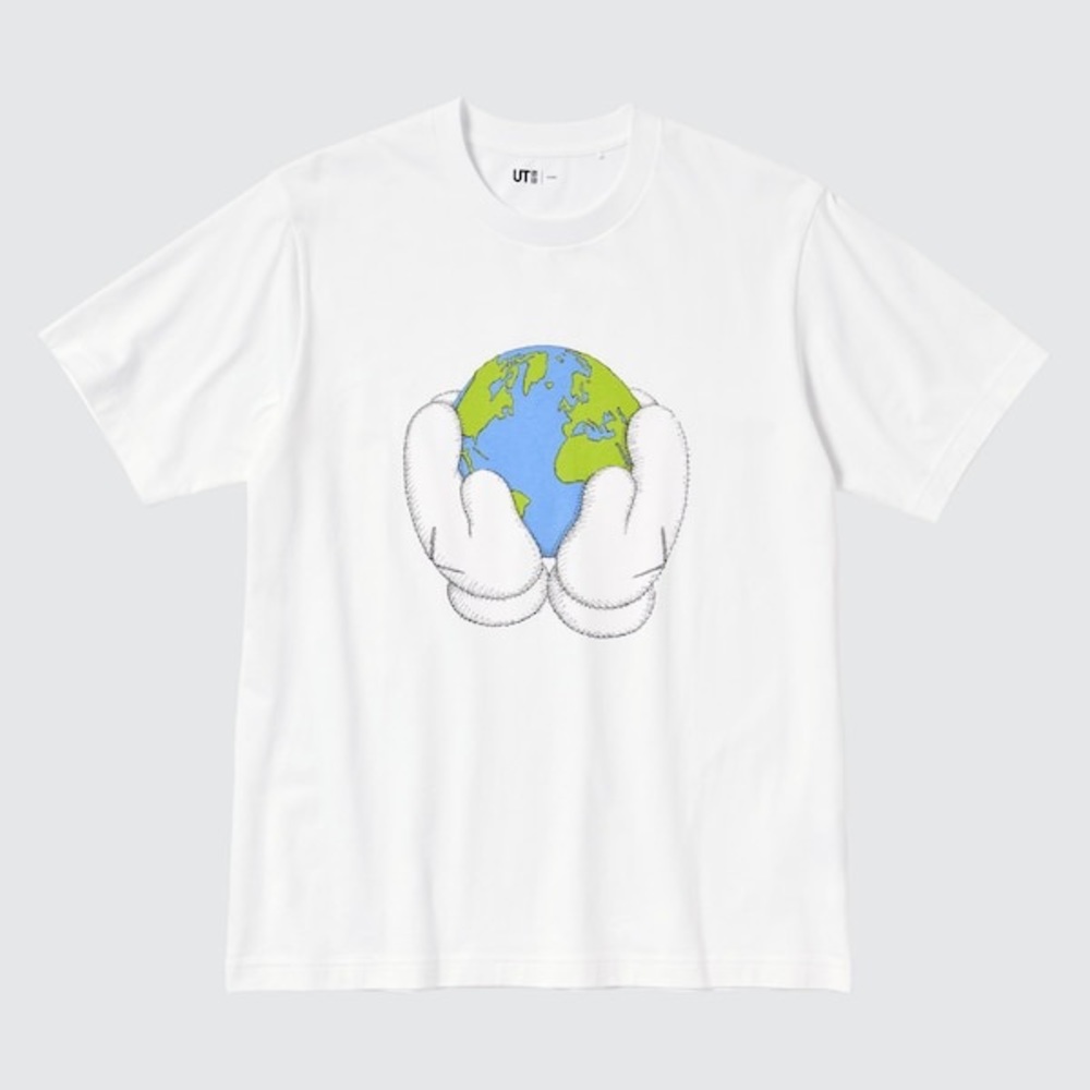 🌎❤️KAWS x Uniqlo - PEACE FOR ALL | T-Shirt (Medium) | NWT❤️🌎